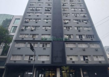 Sala com 50m², no bairro Centro em Caxias do Sul para Alugar
