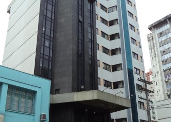 Sala com 50m², no bairro Centro em Caxias do Sul para Alugar