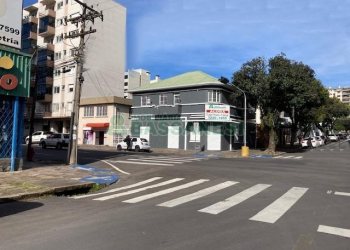 Sala com 70m², no bairro Centro em Caxias do Sul para Alugar