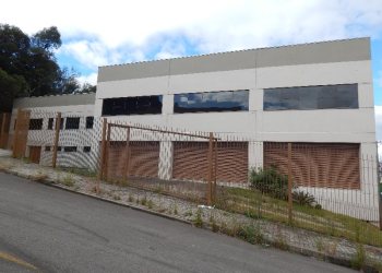 Pavilhão com 300m², no bairro Sanvitto em Caxias do Sul para Comprar