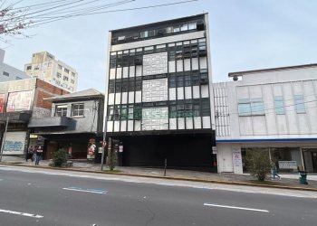 Apto Mobiliado com 35m², 1 dormitório, no bairro Centro em Caxias do Sul para Alugar