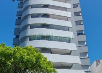Apartamento com 90m², 2 dormitórios, 2 vagas, no bairro Madureira em Caxias do Sul para Alugar