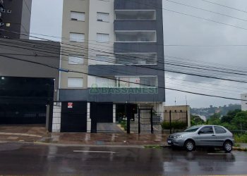 Apartamento com 81m², 2 dormitórios, 2 vagas, no bairro Panazzolo em Caxias do Sul para Comprar