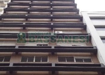 Sala com 30m², no bairro Centro em Caxias do Sul para Alugar