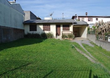 Casa com 70m², 3 dormitórios, 1 vaga, no bairro Cidade Nova em Caxias do Sul para Comprar