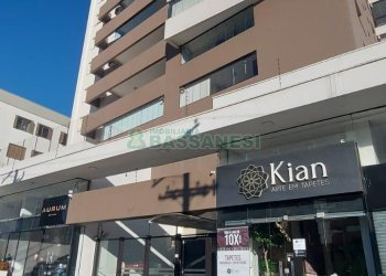 Apartamento com 86m², 2 dormitórios, 2 vagas, no bairro São Pelegrino em Caxias do Sul para Alugar