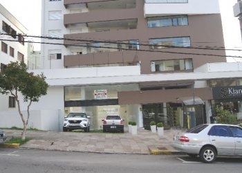 Loja com 350m², no bairro São Pelegrino em Caxias do Sul para Alugar