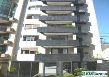 Apartamento com 123m², 3 dormitórios, 2 vagas, no bairro Centro em Caxias do Sul para Comprar