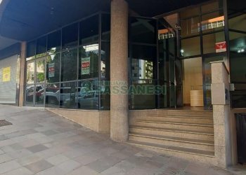 Loja com 451m², 2 vagas, no bairro Centro em Caxias do Sul para Alugar