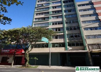 Loja com 497m², no bairro Centro em Caxias do Sul para Comprar