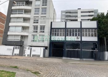 Pavilhão com 640m², no bairro Sanvitto em Caxias do Sul para Alugar