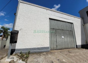 Pavilhão com 340m², no bairro Sagrada Família em Caxias do Sul para Alugar