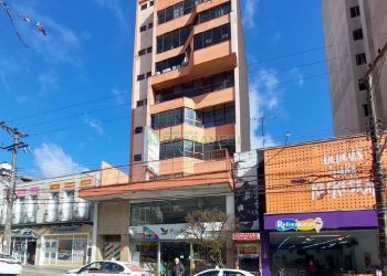 Sala com 62m², no bairro Centro em Caxias do Sul para Alugar