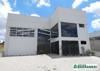 Pavilhão com 310m², no bairro De Lazzer em Caxias do Sul para Comprar