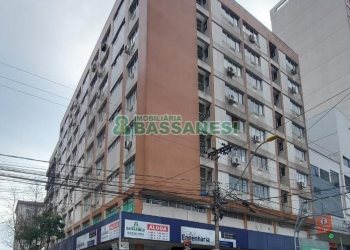 Sala com 30m², no bairro Centro em Caxias do Sul para Alugar