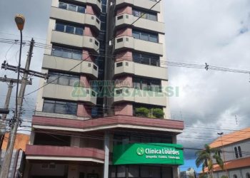Sala Mobiliada com 67m², 1 vaga, no bairro Lourdes em Caxias do Sul para Comprar