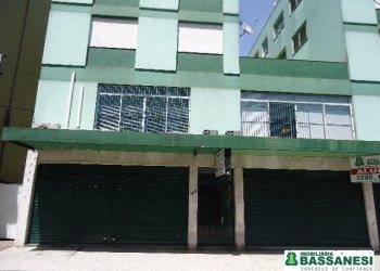 Loja com 340m², no bairro Lourdes em Caxias do Sul para Alugar ou Comprar