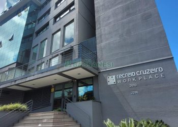 Sala com 38m², 1 vaga, no bairro Pio X em Caxias do Sul para Comprar