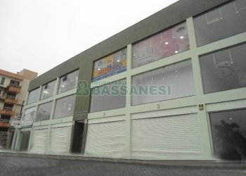 Loja com 204m², 1 vaga, no bairro Madureira em Caxias do Sul para Alugar ou Comprar