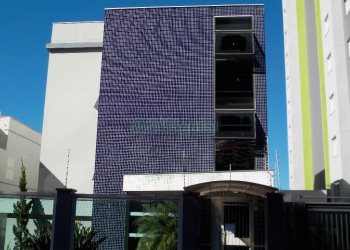 Apartamento com 30m², 1 dormitório, 1 vaga, no bairro Petrópolis em Caxias do Sul para Alugar