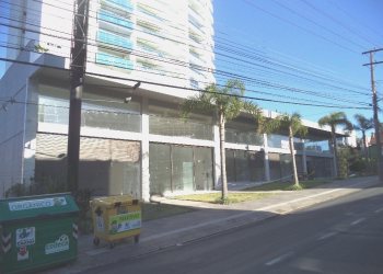 Loja com 312m², no bairro Pio X em Caxias do Sul para Alugar
