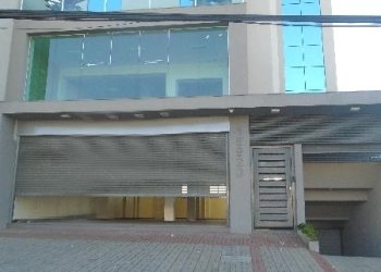 Loja com 850m², no bairro De Lazzer em Caxias do Sul para Alugar