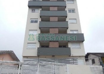 Apartamento com 78m², 2 dormitórios, 2 vagas, no bairro Vinhedos em Caxias do Sul para Alugar
