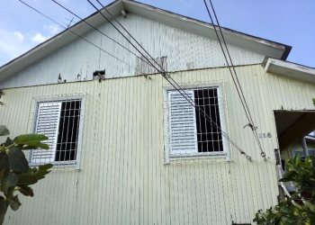 Casa com 80m², 3 dormitórios, 1 vaga, no bairro Rio Branco em Caxias do Sul para Comprar