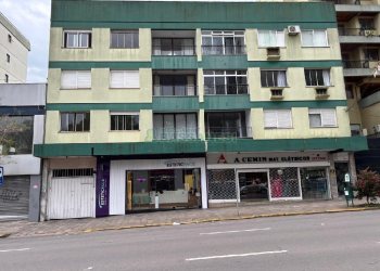 Apto Mobiliado com 107m², 3 dormitórios, 1 vaga, no bairro São Pelegrino em Caxias do Sul para Alugar