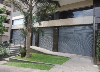 Loja com 234m², 3 vagas, no bairro Madureira em Caxias do Sul para Alugar