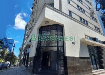 Sala com 73m², 1 vaga, no bairro Centro em Caxias do Sul para Comprar