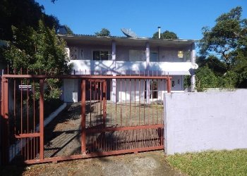 Casa com 220m², 5 dormitórios, 2 vagas, no bairro Cidade Nova em Caxias do Sul para Comprar