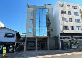 Predio com 1200m², 9 vagas, no bairro Centro em Caxias do Sul para Alugar