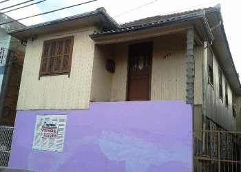 Casa com 200m², 3 dormitórios, no bairro Centro em Caxias do Sul para Comprar