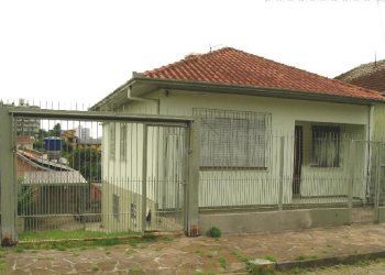 Casa com 70m², 3 dormitórios, no bairro Rio Branco em Caxias do Sul para Comprar