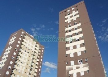 Apartamento com 63m², 2 dormitórios, 1 vaga, no bairro De Lazzer em Caxias do Sul para Comprar