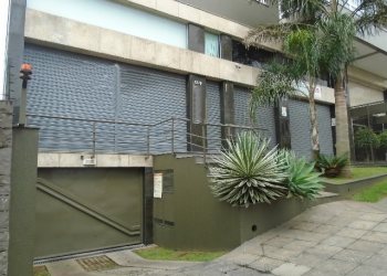 Loja com 260m², 2 vagas, no bairro Madureira em Caxias do Sul para Alugar