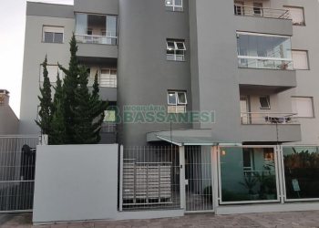 Apto Mobiliado com 37m², 1 dormitório, 1 vaga, no bairro Petrópolis em Caxias do Sul para Comprar