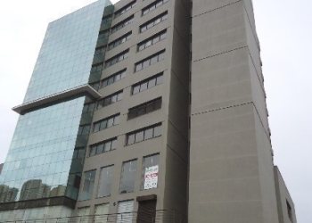 Sala com 58m², 1 vaga, no bairro Pio X em Caxias do Sul para Alugar ou Comprar