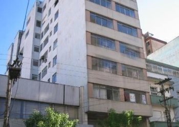 Sala com 130m², no bairro Centro em Caxias do Sul para Alugar