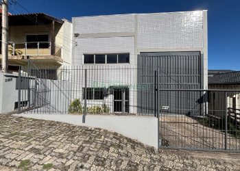Pavilhão com 287m², no bairro Centenário em Caxias do Sul para Alugar