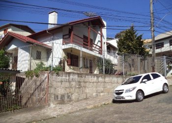 Casa com 143m², 3 dormitórios, 2 vagas, no bairro Bela Vista em Caxias do Sul para Comprar
