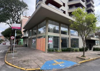 Sala, no bairro Centro em Caxias do Sul para Alugar