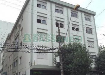 Apartamento com 61m², 2 dormitórios, no bairro Centro em Caxias do Sul para Comprar