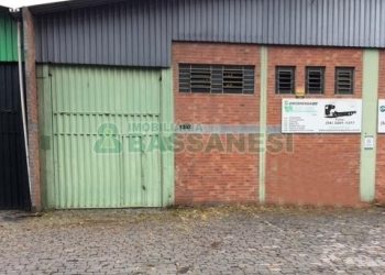 Pavilhão com 350m², no bairro Santa Catarina em Caxias do Sul para Alugar