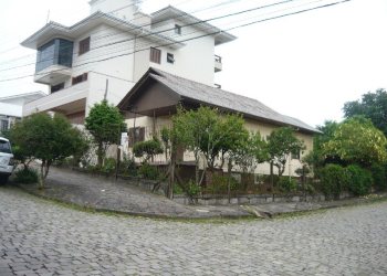 Casa com 100m², 3 dormitórios, 3 vagas, no bairro Marechal Floriano em Caxias do Sul para Comprar
