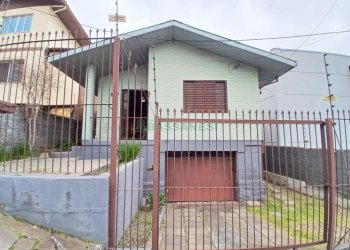 Casa com 66m², 2 dormitórios, 2 vagas, no bairro Sagrada Família em Caxias do Sul para Alugar