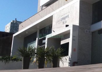 Loja com 200m², 4 vagas, no bairro Panazzolo em Caxias do Sul para Comprar