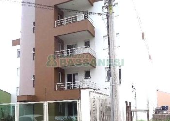 Apto Mobiliado com 37m², 1 dormitório, 1 vaga, no bairro Petrópolis em Caxias do Sul para Alugar