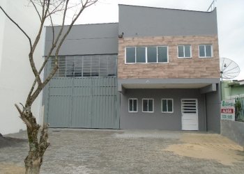 Pavilhão com 315m², no bairro Desvio Rizzo em Caxias do Sul para Alugar